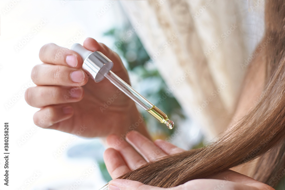 AdobeStock_380258201_Preview Bahnhof-Apotheke Kosmetik Körper und Haarpflege